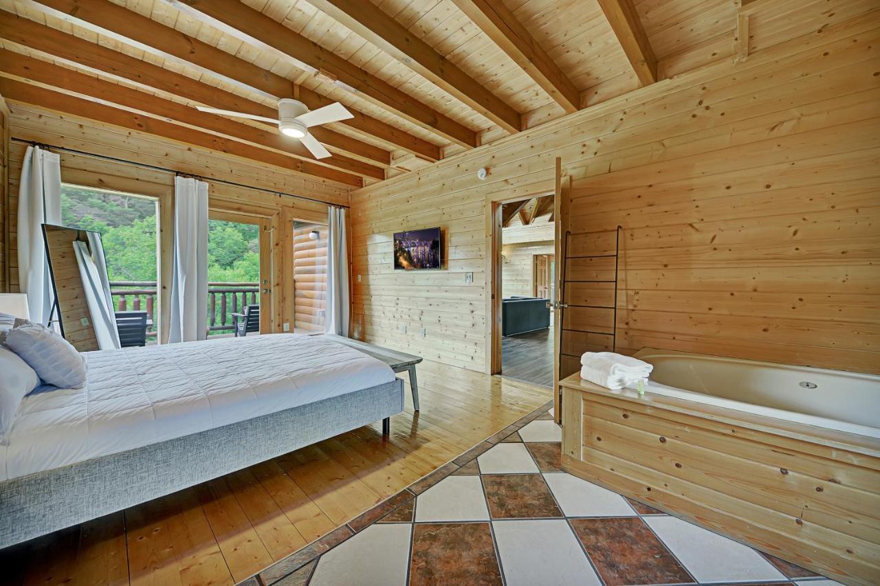 Gorgeous Large Mountain View Cabin W Hot Tub, Free Wifi, Games Villa Sevierville Exterior foto