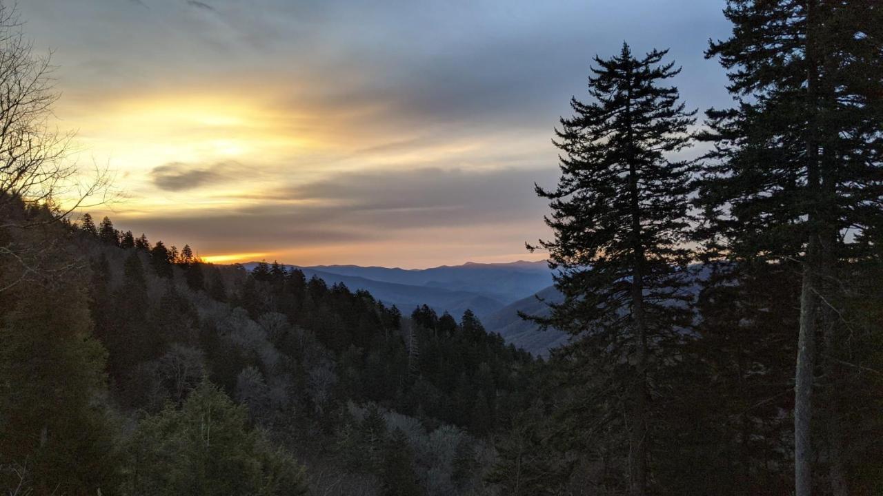 Gorgeous Large Mountain View Cabin W Hot Tub, Free Wifi, Games Villa Sevierville Exterior foto